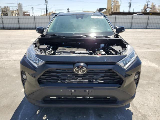 Photo 5 from auction – 2021 TOYOTA RAV4 XLE with VIN 2T3W1RFV6MC108205