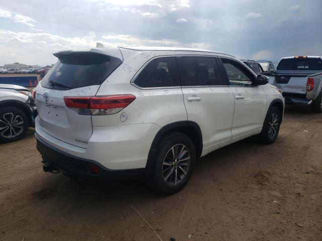 Photo 3 from auction – 2018 TOYOTA HIGHLANDER with VIN 5TDJZRFHXJS558738