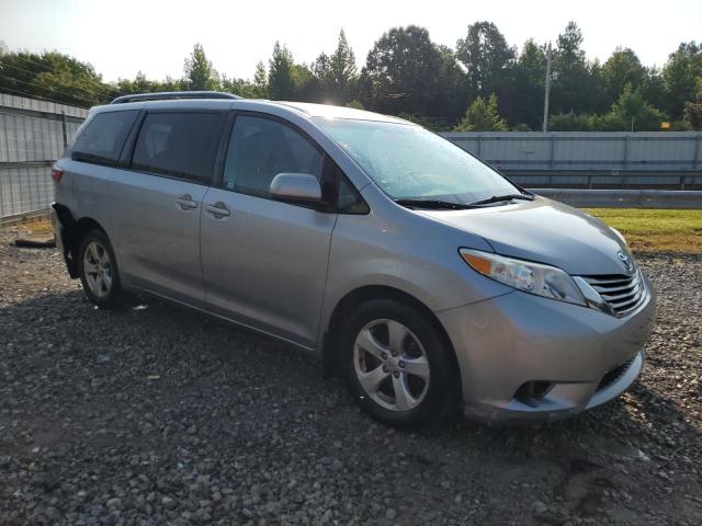 Photo 4 from auction – 2015 TOYOTA SIENNA LE with VIN 5TDKK3DC3FS573456