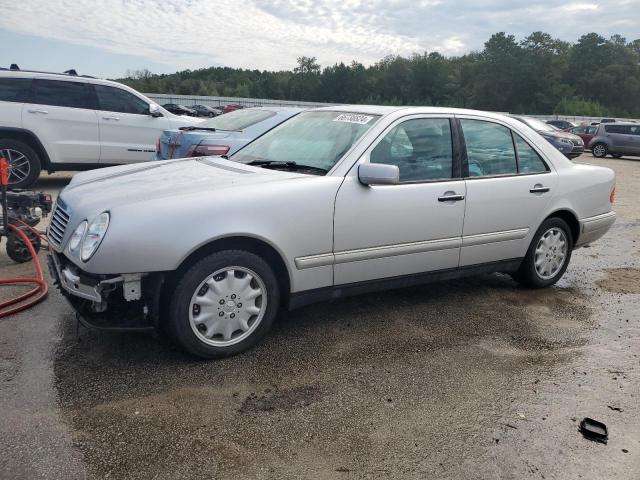 MERCEDES-BENZ E 320 1999 with VIN WDBJF65H2XA888922 - Photo from auction