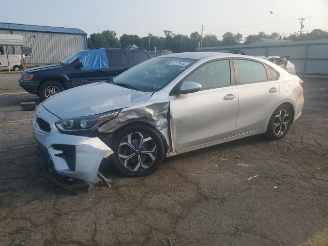 KIA FORTE FE 2019 with VIN 3KPF24AD6KE102748 - Photo from auction