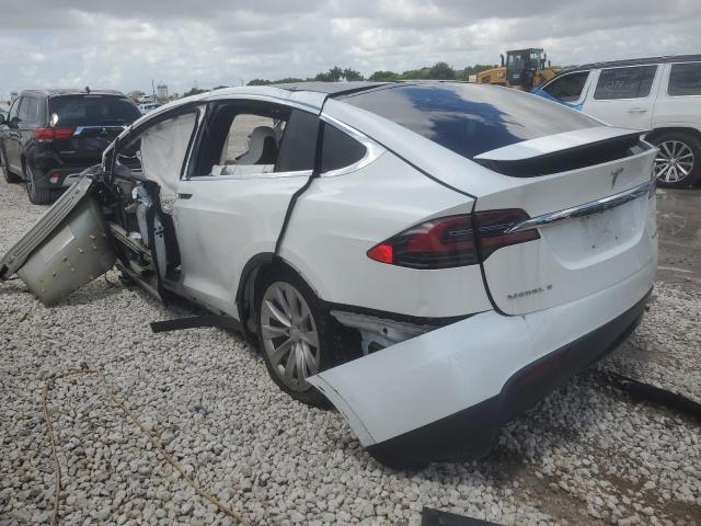 Photo 2 from auction – 2017 TESLA MODEL X with VIN 5YJXCAE21HF078564