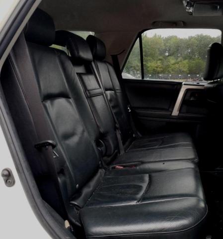 Photo 11 from auction – 2010 TOYOTA 4RUNNER SR with VIN JTEZU5JR5A5012358