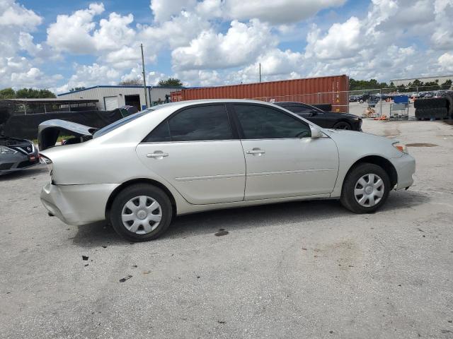 Photo 3 from auction – 2004 TOYOTA CAMRY LE with VIN JTDBE32K640247085