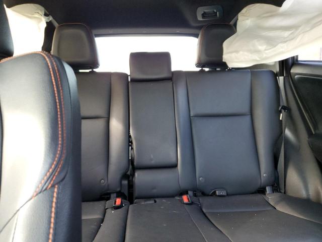 Photo 10 from auction – 2017 TOYOTA RAV4 SE with VIN JTMJFREV5HD215664