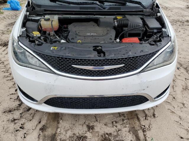 Photo 12 from auction – 2017 CHRYSLER PACIFICA L with VIN 2C4RC1GG5HR533776