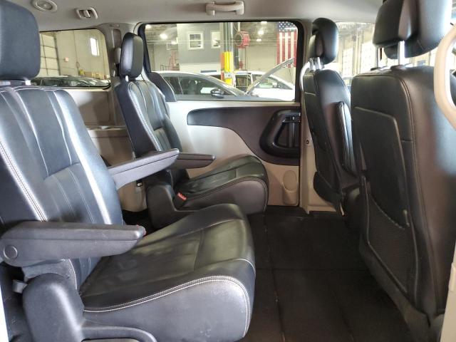 Photo 11 from auction – 2014 CHRYSLER TOWN & COU with VIN 2C4RC1BG8ER445730