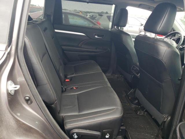 Photo 11 from auction – 2017 TOYOTA HIGHLANDER with VIN 5TDJGRFH8HS031278