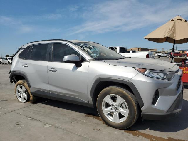 Photo 4 from auction – 2021 TOYOTA RAV4 XLE with VIN 2T3W1RFV5MC148761