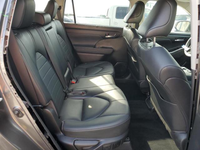 Photo 11 from auction – 2022 TOYOTA HIGHLANDER with VIN 5TDGZRBH3NS253541
