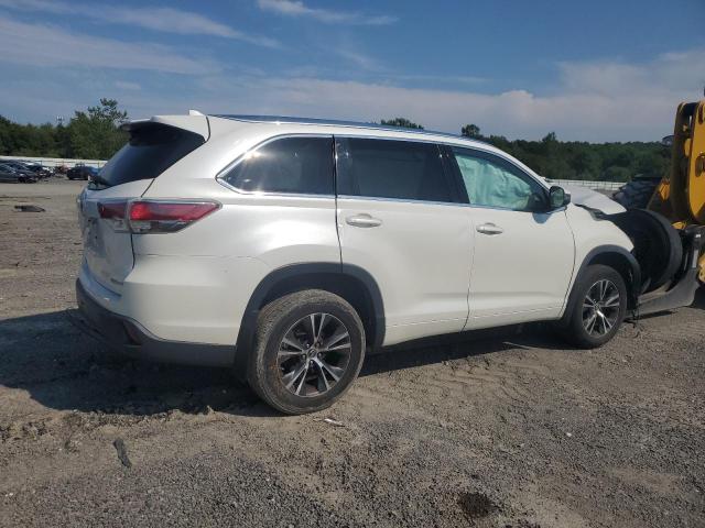 Foto 3 de la subasta – 2016 TOYOTA HIGHLANDER con VIN 5TDJKRFH2GS302171