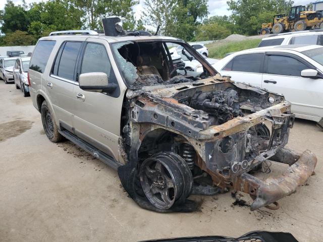 Photo 4 from auction – 2004 LINCOLN NAVIGATOR with VIN 5LMFU28R74LJ26155