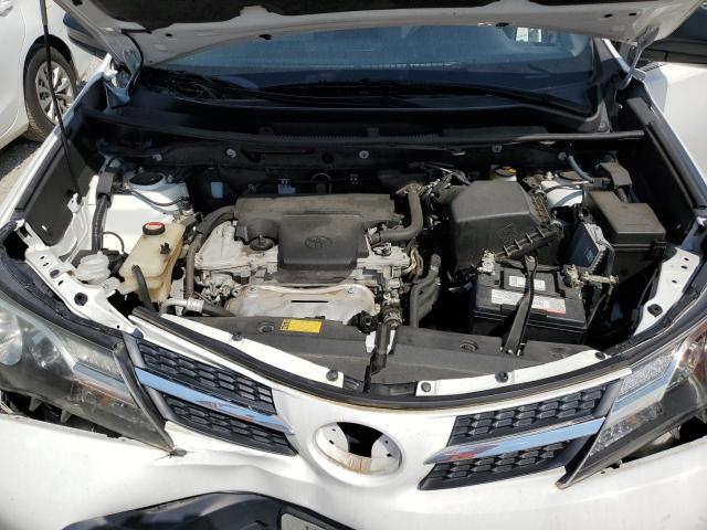 Photo 12 from auction – 2015 TOYOTA RAV4 LE with VIN JTMZFREV0FD056083