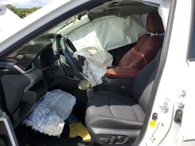 Photo 7 from auction – 2020 TOYOTA RAV4 XLE with VIN JTMP1RFV5LD524941