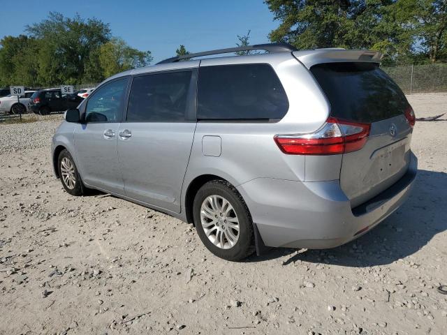Photo 2 from auction – 2017 TOYOTA SIENNA XLE with VIN 5TDYZ3DC7HS769666
