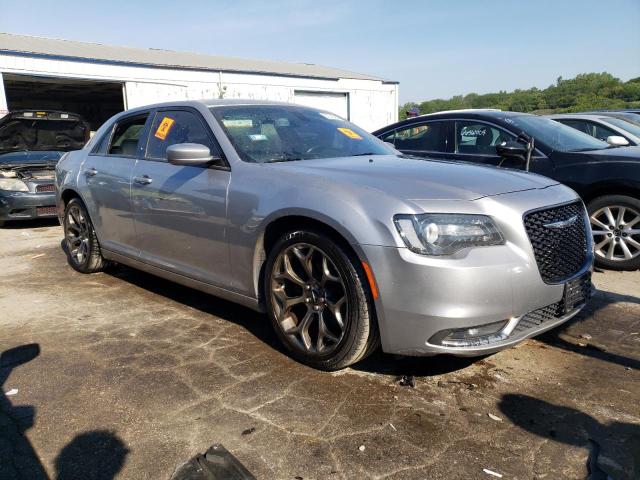 Photo 4 from auction – 2017 CHRYSLER 300 S with VIN 2C3CCABGXHH508220
