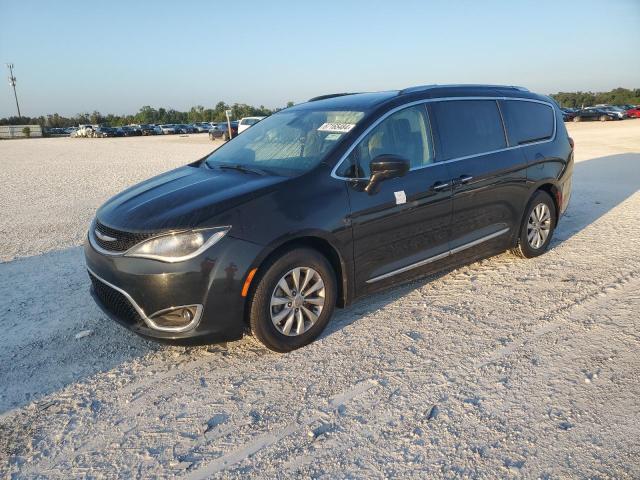 CHRYSLER PACIFICA T 2019 with VIN 2C4RC1BG7KR596845 - Photo from auction