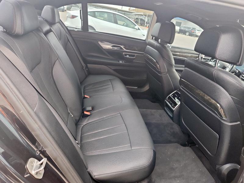 Photo 10 from auction – 2017 BMW 740 I with VIN WBA7E2C34HG740975