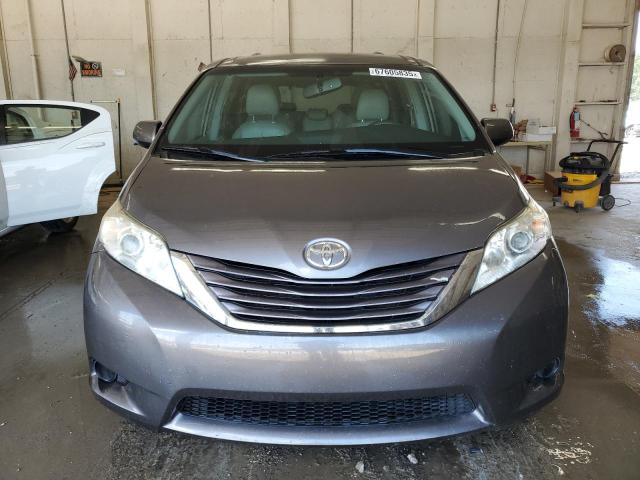 Photo 5 from auction – 2017 TOYOTA SIENNA LE with VIN 5TDKZ3DC0HS800472