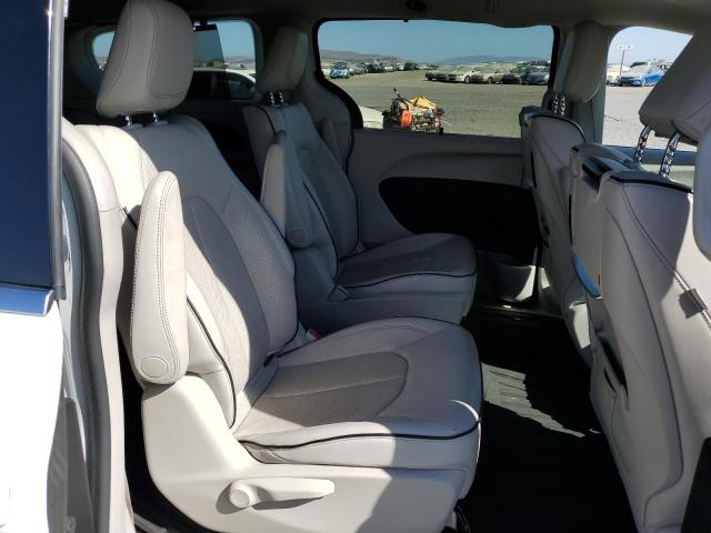 Photo 11 from auction – 2017 CHRYSLER PACIFICA EHYBRID PLATINUM with VIN 2C4RC1N78HR724000