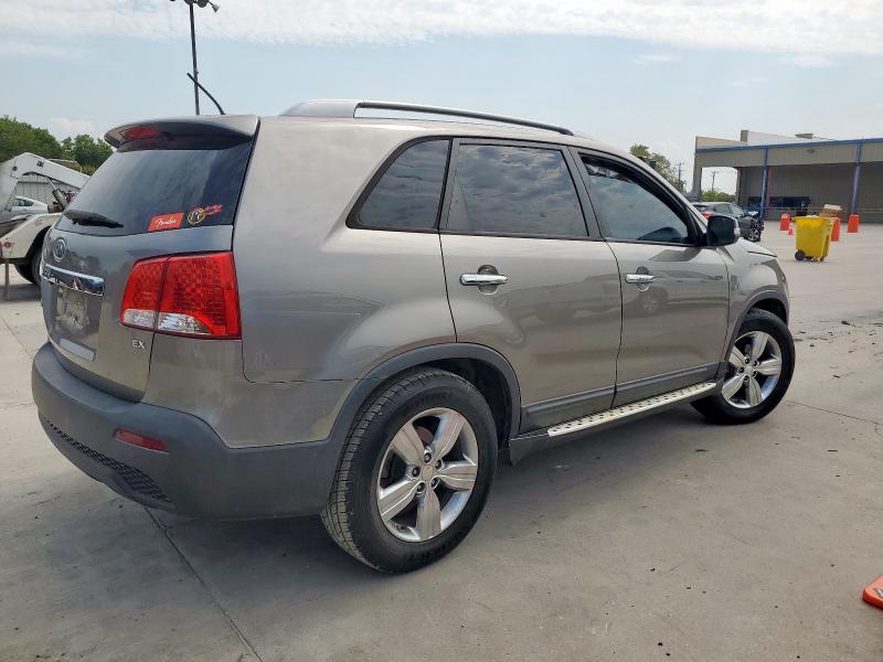 Photo 3 from auction – 2012 KIA SORENTO EX with VIN 5XYKU4A64CG227598