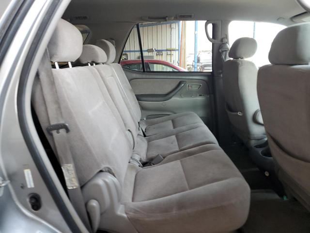 Фото 10 с аукциона – 2004 TOYOTA SEQUOIA SR с VIN 5TDBT44A44S210243