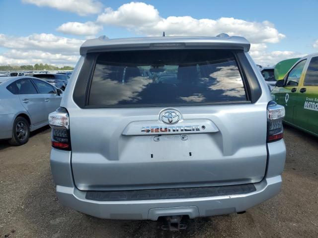 Photo 6 from auction – 2018 TOYOTA 4RUNNER SR with VIN JTEBU5JR3J5515209