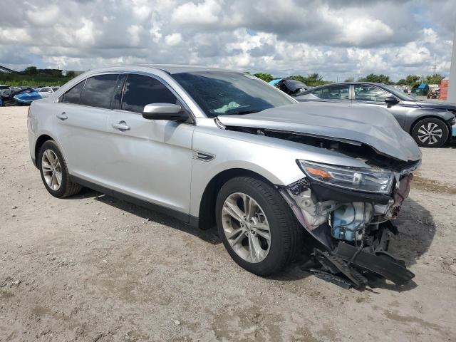 Foto 4 de la subasta – 2018 FORD TAURUS SEL con VIN 1FAHP2E88JG138439