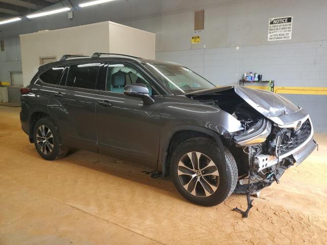 Photo 4 from auction – 2022 TOYOTA HIGHLANDER with VIN 5TDGZRBH4NS163265