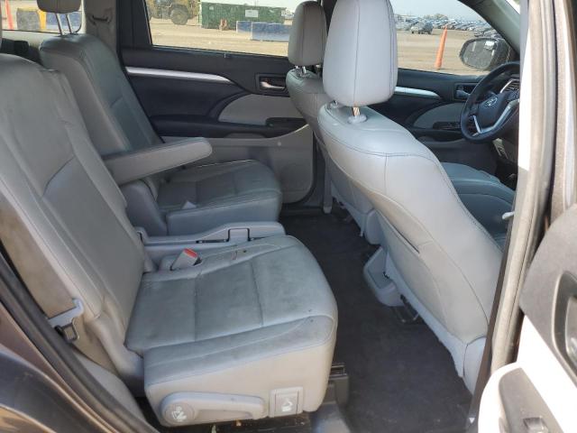 Photo 11 from auction – 2016 TOYOTA HIGHLANDER with VIN 5TDJKRFH6GS263309