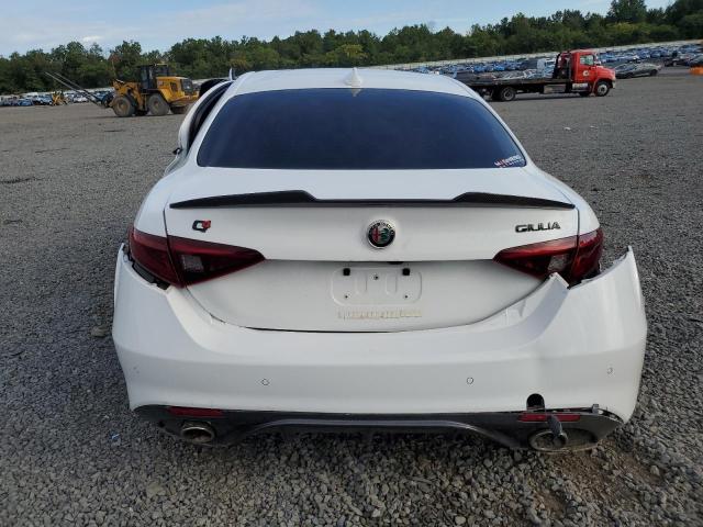 Photo 6 from auction – 2018 ALFA ROMEO GIULIA with VIN ZARFAEDN7J7589055