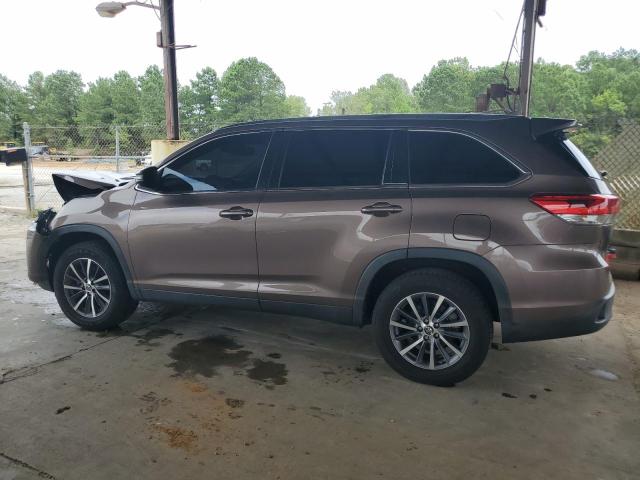 Photo 2 from auction – 2019 TOYOTA HIGHLANDER with VIN 5TDKZRFH8KS334065