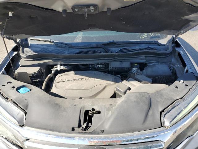 Photo 11 from auction – 2017 HONDA RIDGELINE with VIN 5FPYK2F61HB001229