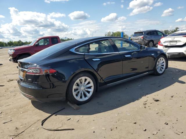 Foto 3 de la subasta – 2015 TESLA MODEL S 85 con VIN 5YJSA1H21FFP68226
