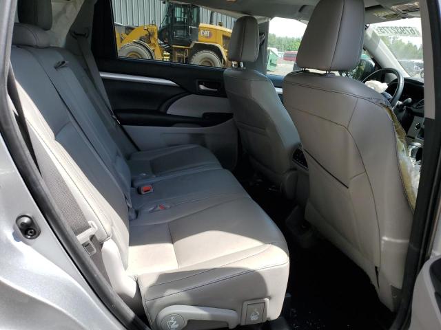 Photo 11 from auction – 2017 TOYOTA HIGHLANDER with VIN 5TDJZRFH5HS521333