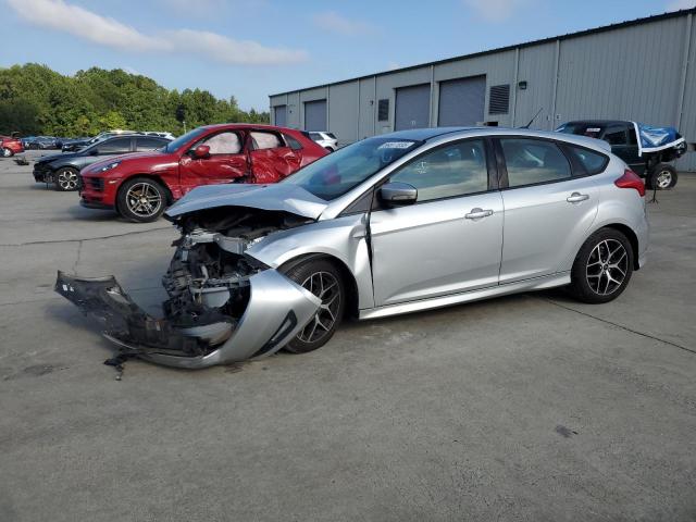 FORD FOCUS SE 2015 with VIN 1FADP3K22FL227409 - Photo from auction