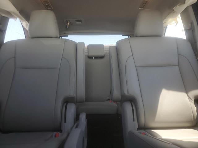 Photo 10 from auction – 2018 TOYOTA HIGHLANDER with VIN 5TDJZRFH8JS801530