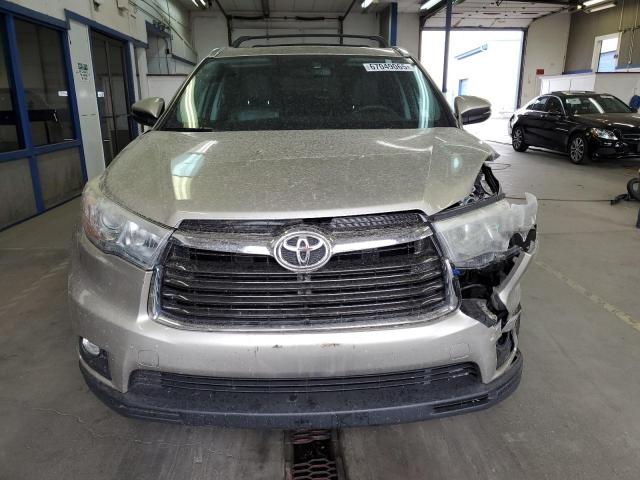 Photo 5 from auction – 2016 TOYOTA HIGHLANDER with VIN 5TDJKRFH9GS346278