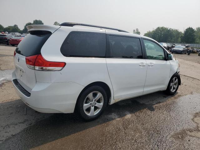 Photo 3 from auction – 2014 TOYOTA SIENNA LE with VIN 5TDKK3DCXES485499