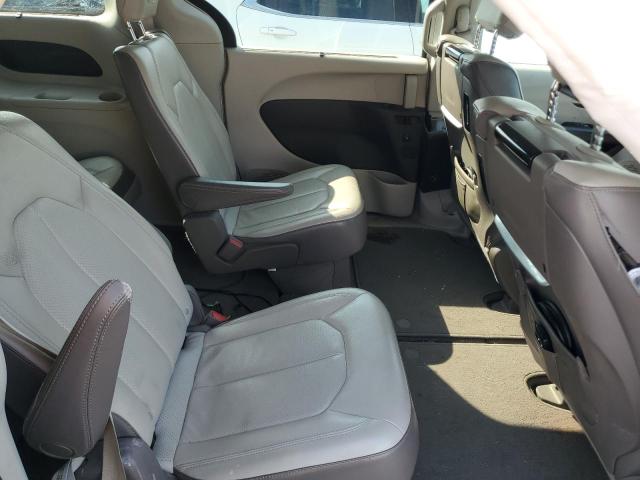 Photo 11 from auction – 2017 CHRYSLER PACIFICA with VIN 2C4RC1EG3HR560610