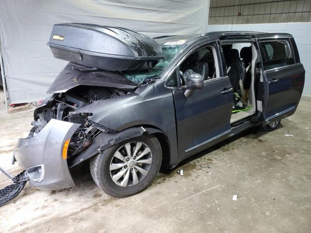 CHRYSLER PACIFICA TOURING L 2017 with VIN 2C4RC1BG6HR702839 - Photo from auction