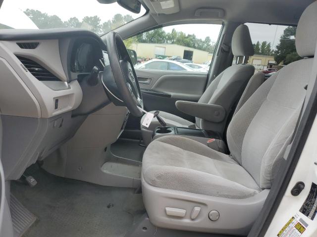 Photo 7 from auction – 2018 TOYOTA SIENNA LE with VIN 5TDKZ3DC0JS904207