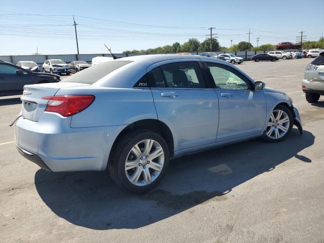 Photo 3 from auction – 2013 CHRYSLER 200 TOURIN with VIN 1C3CCBBB1DN584405