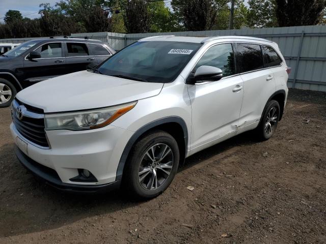 TOYOTA HIGHLANDER XLE 2016 with VIN 5TDJKRFH9GS235424 - Photo from auction