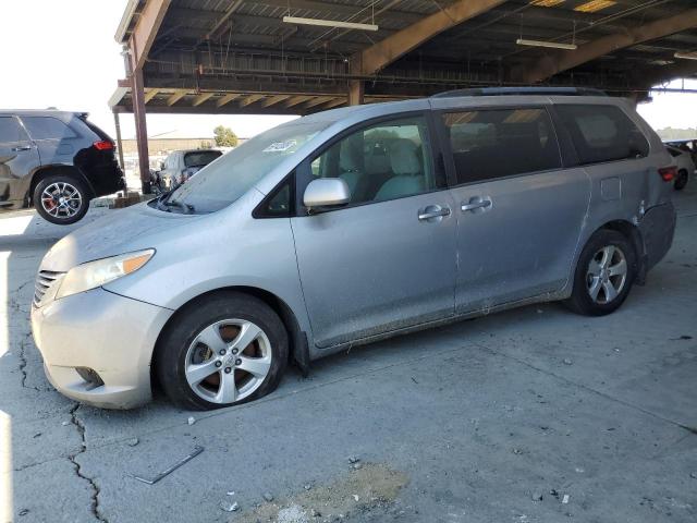 TOYOTA SIENNA LE 2016 with VIN 5TDKK3DC9GS736810 - Photo from auction