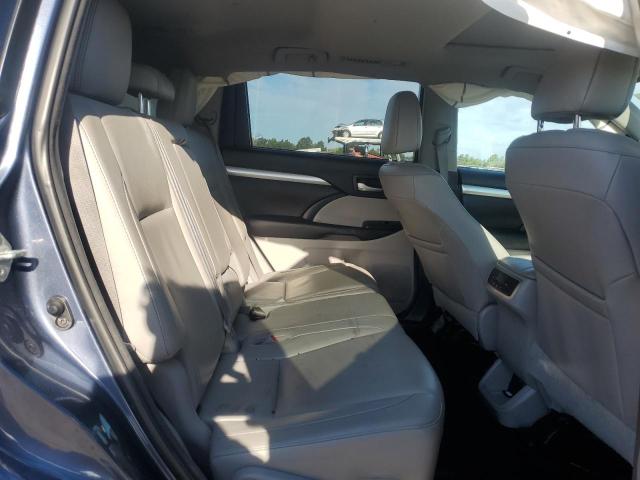 Photo 11 from auction – 2018 TOYOTA HIGHLANDER SE with VIN 5TDJZRFH8JS843096