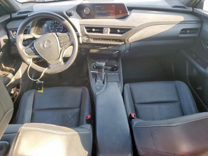 Photo 8 from auction – 2019 LEXUS UX 200 with VIN JTHY3JBHXK2006770