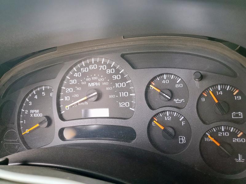 Photo 9 from auction – 2004 CHEVROLET SILVERADO C1500 with VIN 1GCEC14VX4Z172594