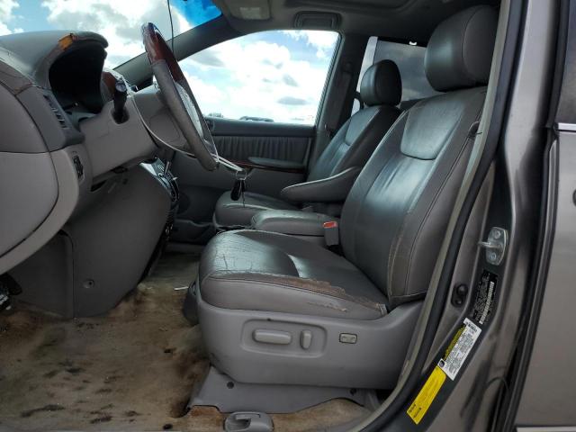 Photo 7 from auction – 2005 TOYOTA SIENNA XLE with VIN 5TDZA22C65S314974