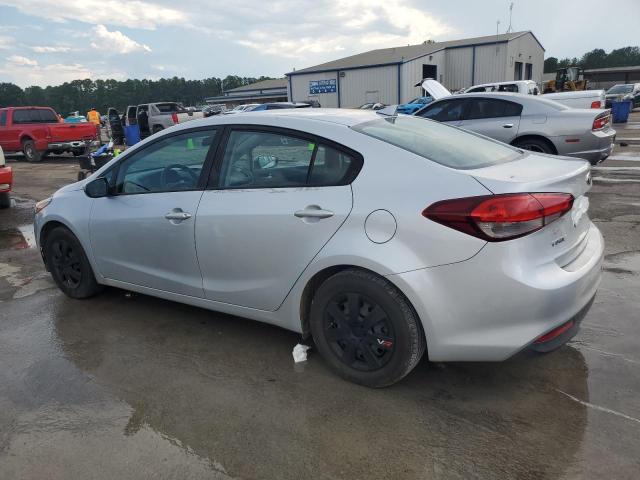 Photo 2 from auction – 2017 KIA FORTE LX with VIN 3KPFK4A75HE085783